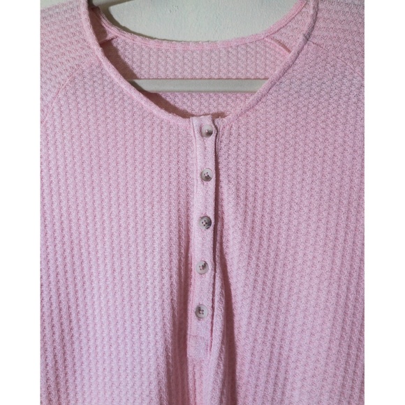 Light Pink Top - Picture 2 of 3